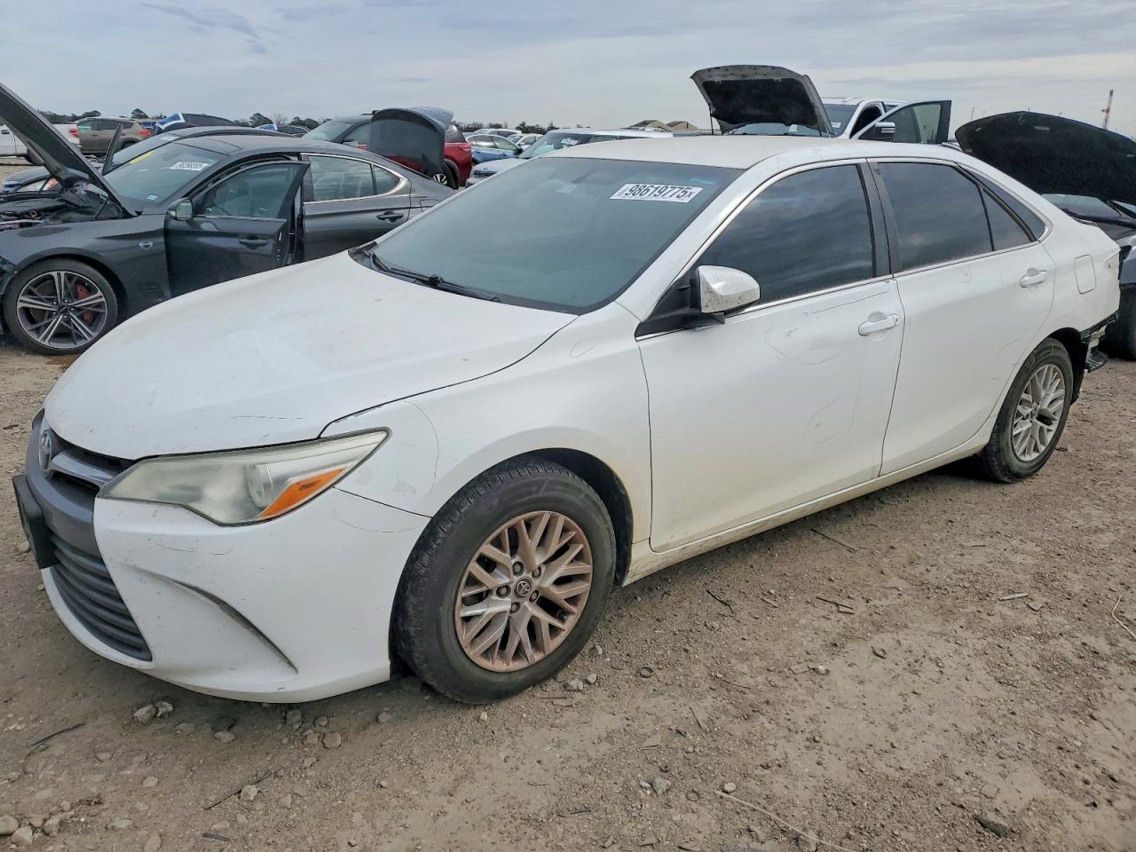 2016 TOYOTA CAMRY