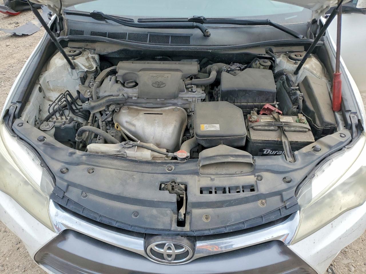 2016 TOYOTA CAMRY LE photo 11