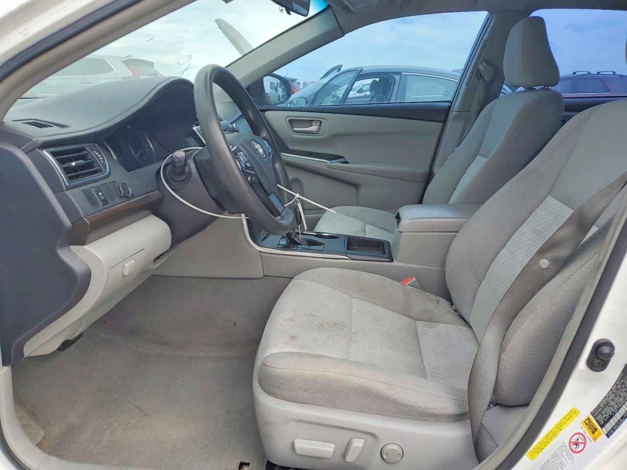 2016 TOYOTA CAMRY LE photo 7
