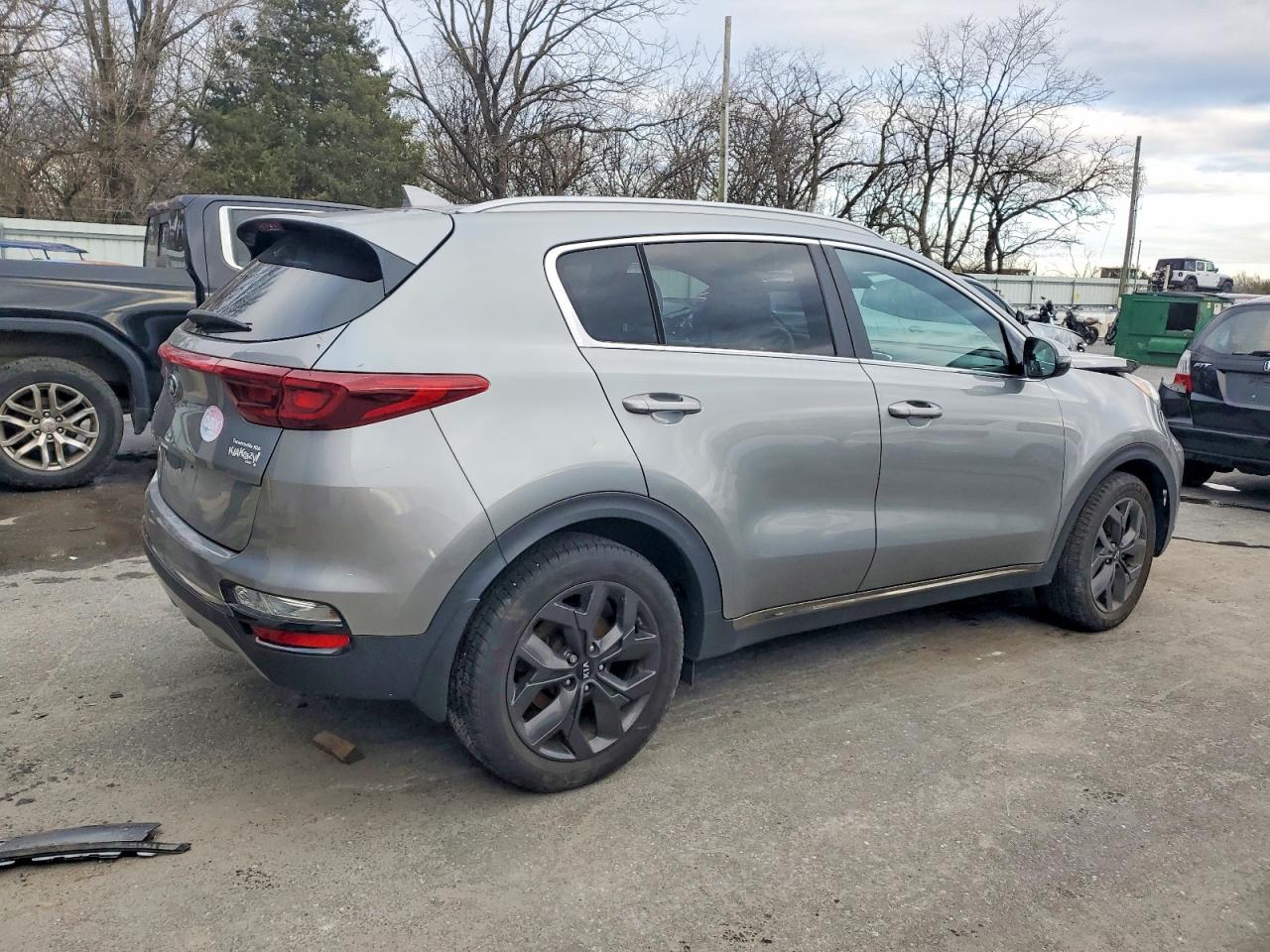 2021 KIA SPORTAGE S photo 3
