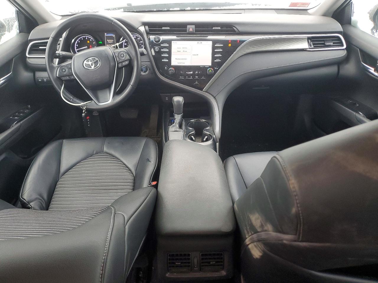 2018 TOYOTA CAMRY L photo 8
