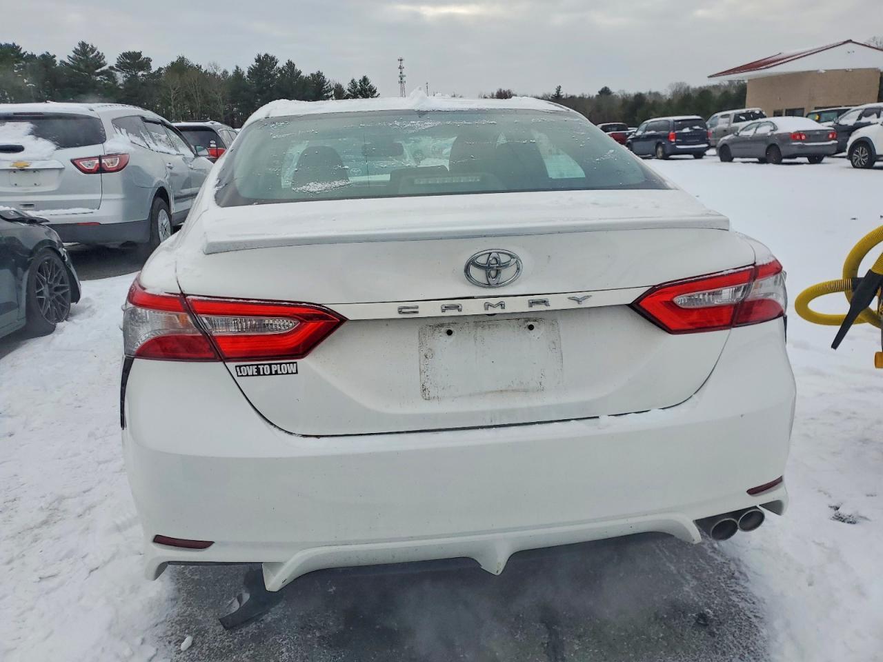 2018 TOYOTA CAMRY L photo 6