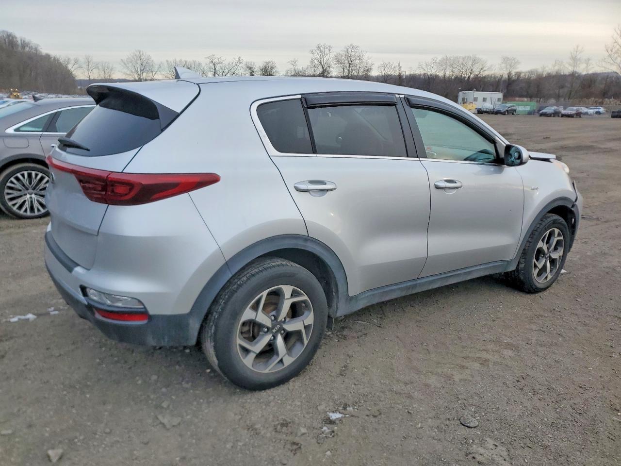 2020 KIA SPORTAGE LX photo 3