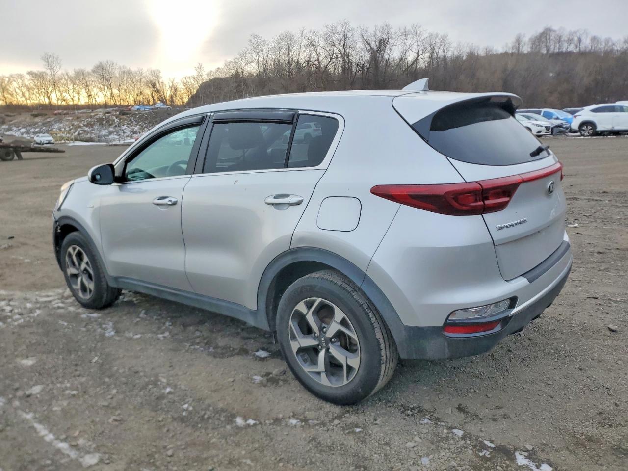 2020 KIA SPORTAGE LX photo 2