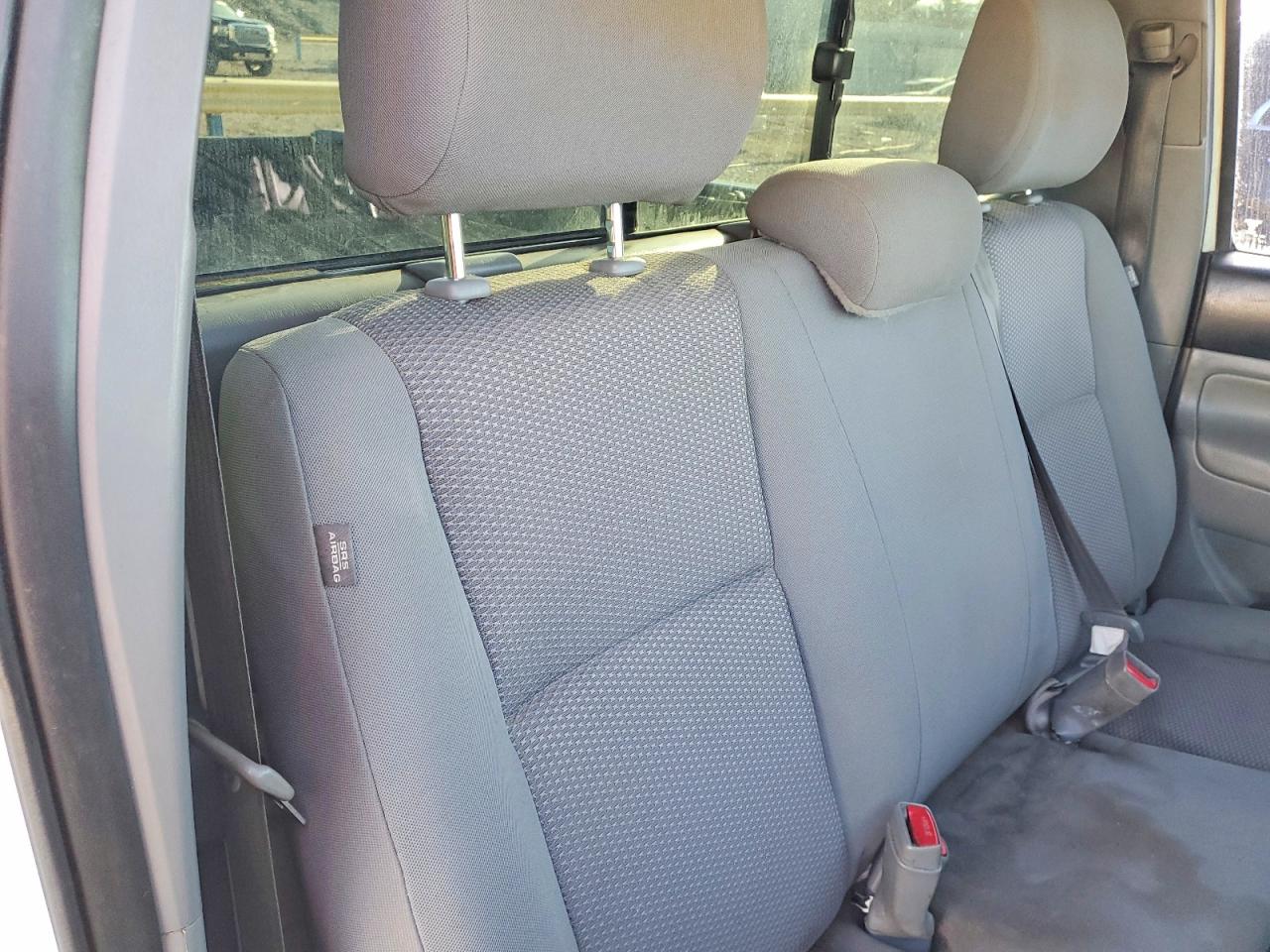 2013 TOYOTA TACOMA photo 10