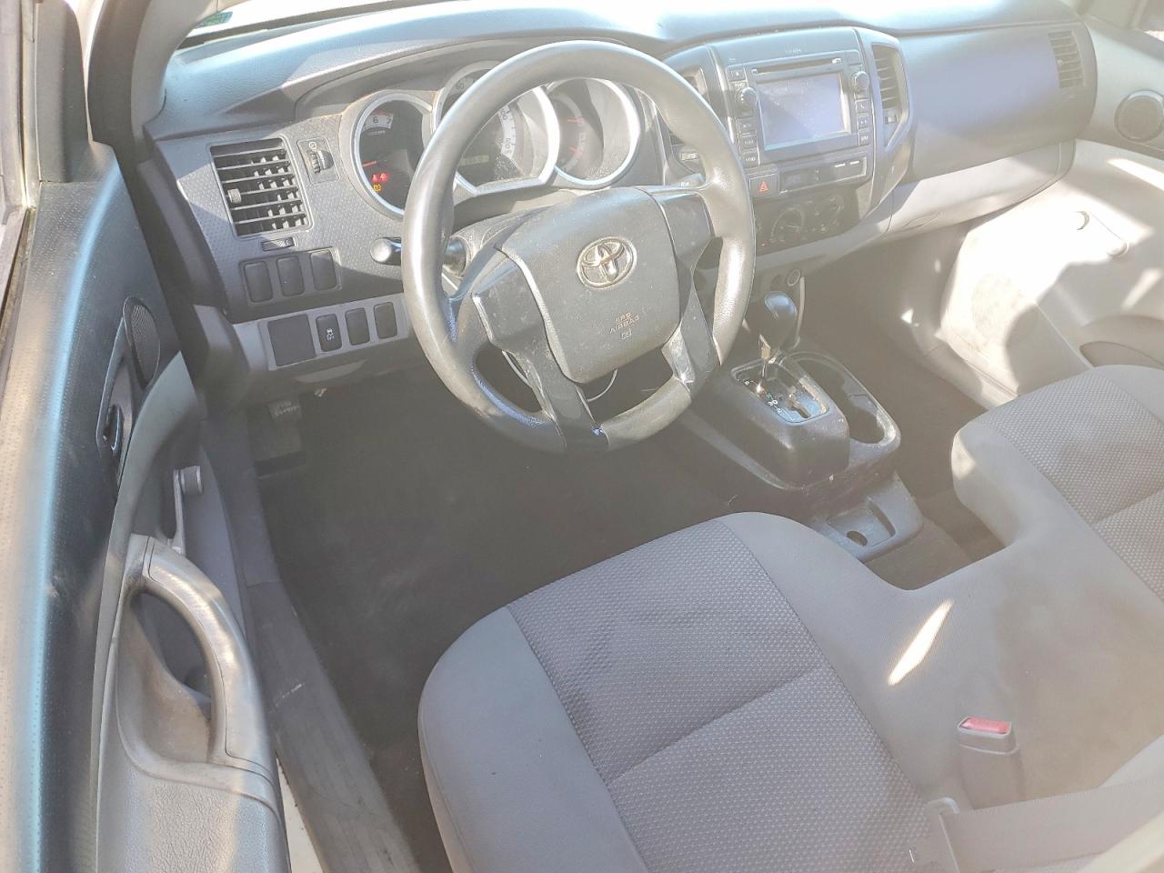 2013 TOYOTA TACOMA photo 8