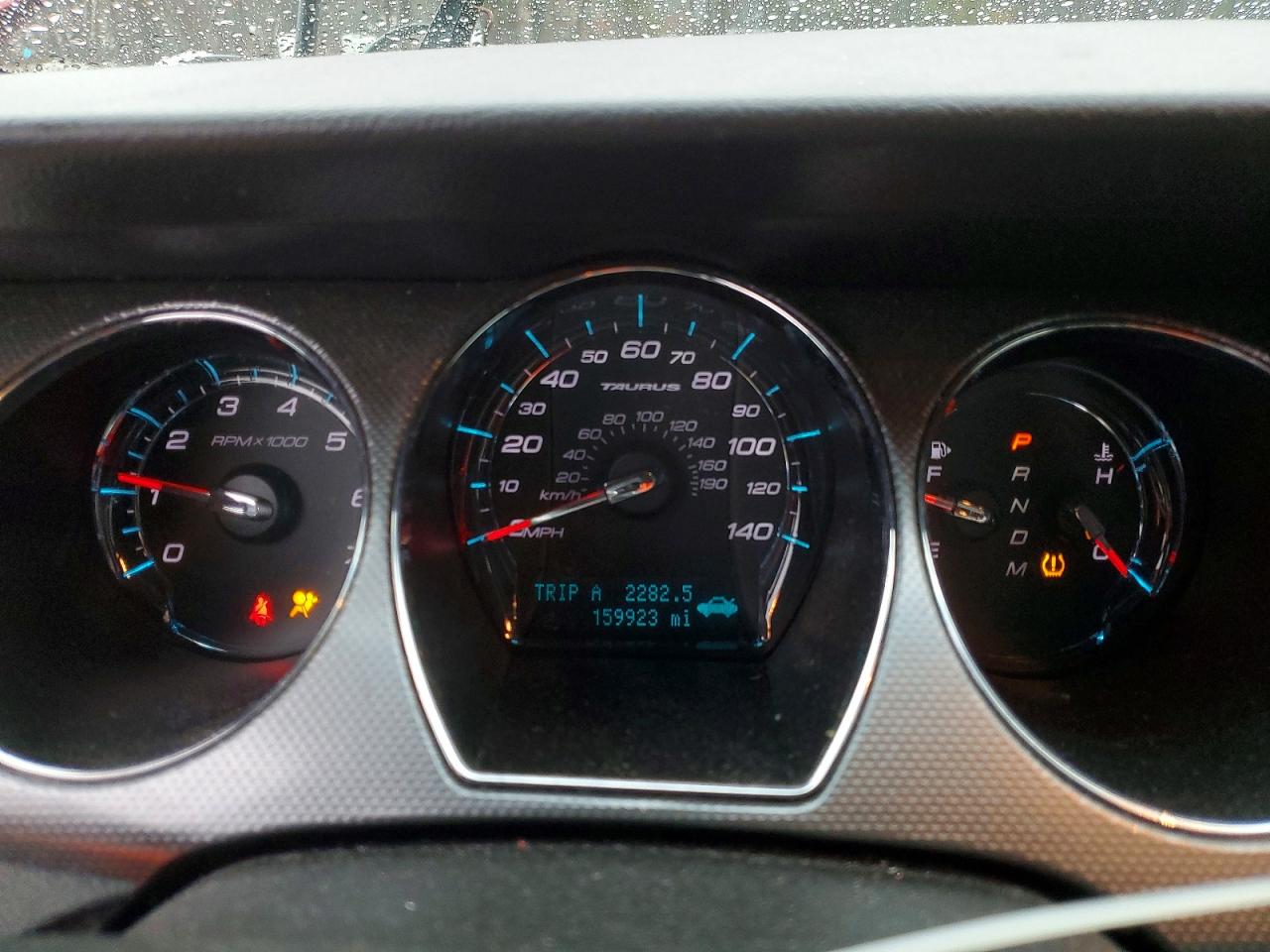 2011 FORD TAURUS SEL photo 9