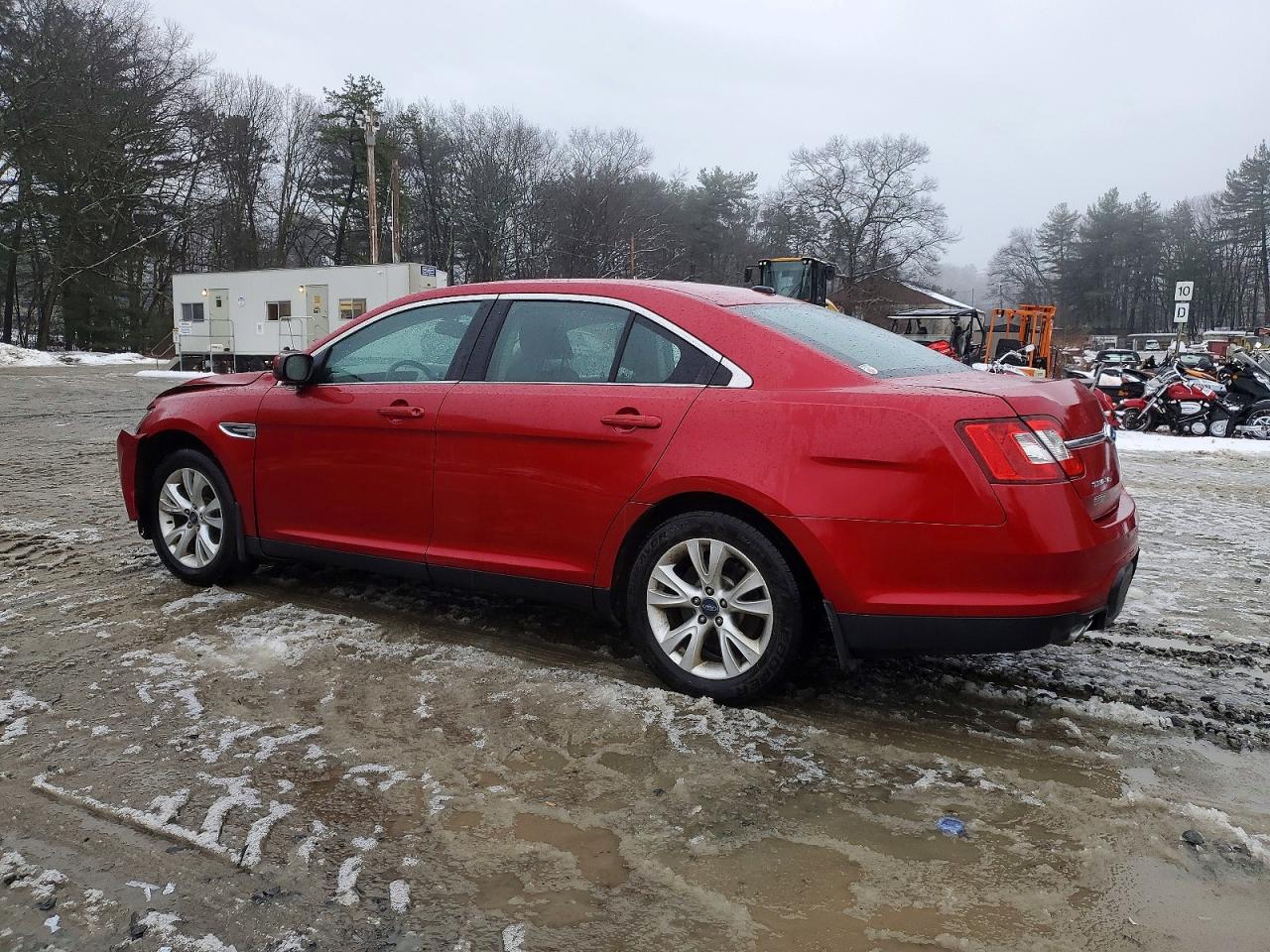 2011 FORD TAURUS SEL photo 2
