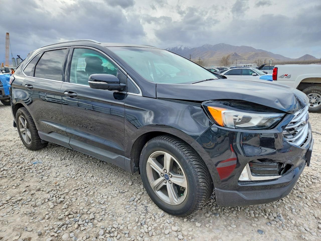 2019 FORD EDGE SEL photo 4