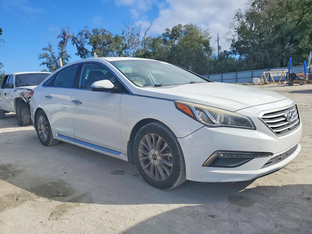 2015 HYUNDAI SONATA SPORT photo 4