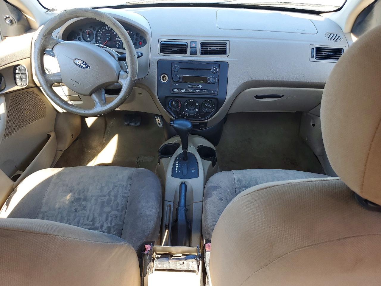 2005 FORD FOCUS ZX4 photo 8