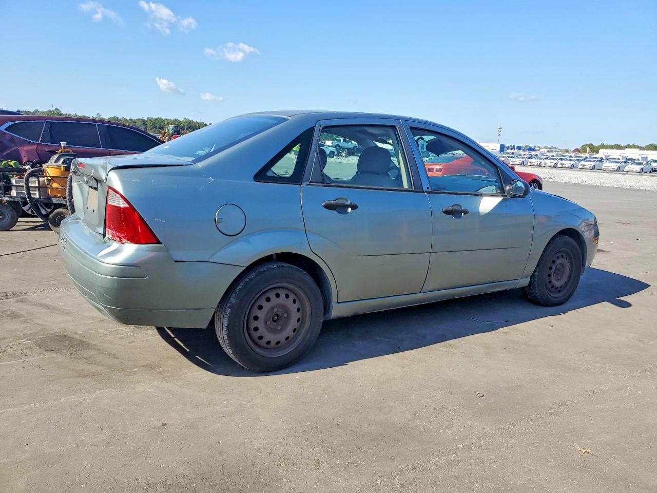 2005 FORD FOCUS ZX4 photo 3