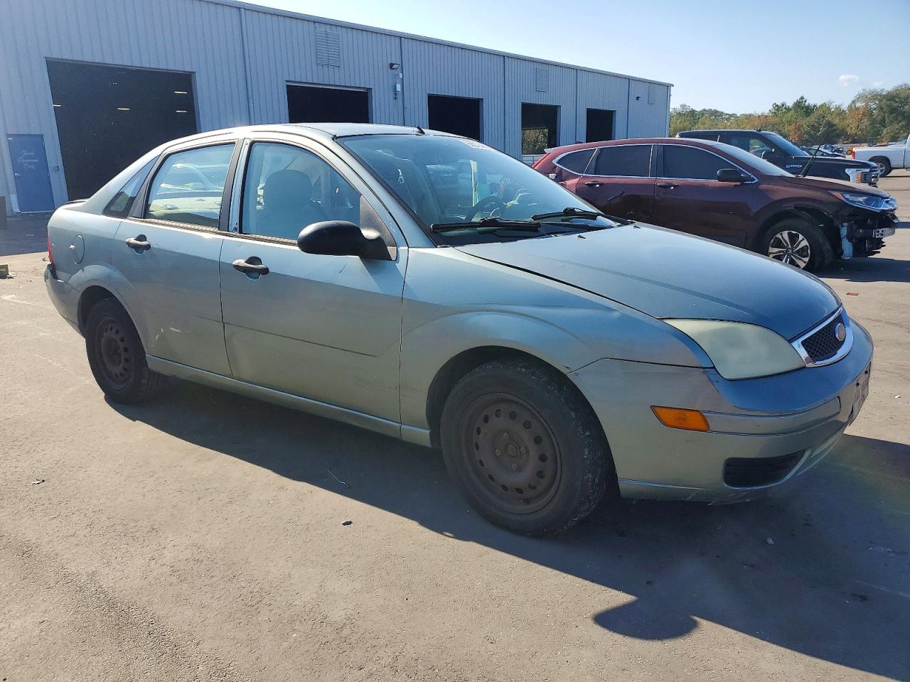 2005 FORD FOCUS ZX4 photo 4