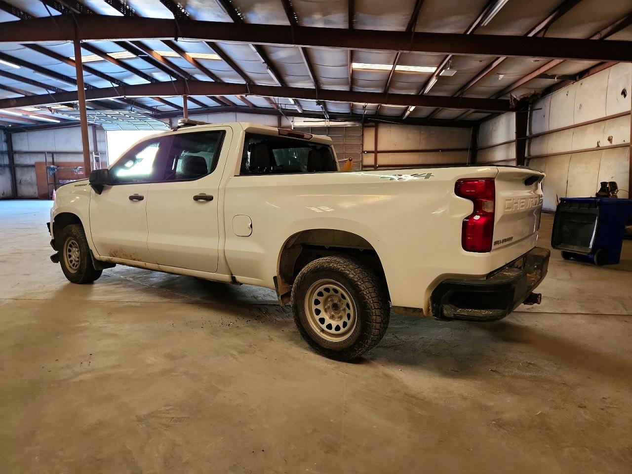 2020 CHEVROLET SILVERADO K1500 photo 2