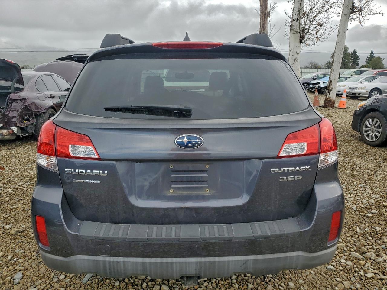 2012 SUBARU OUTBACK 3.6R LIMITED photo 6