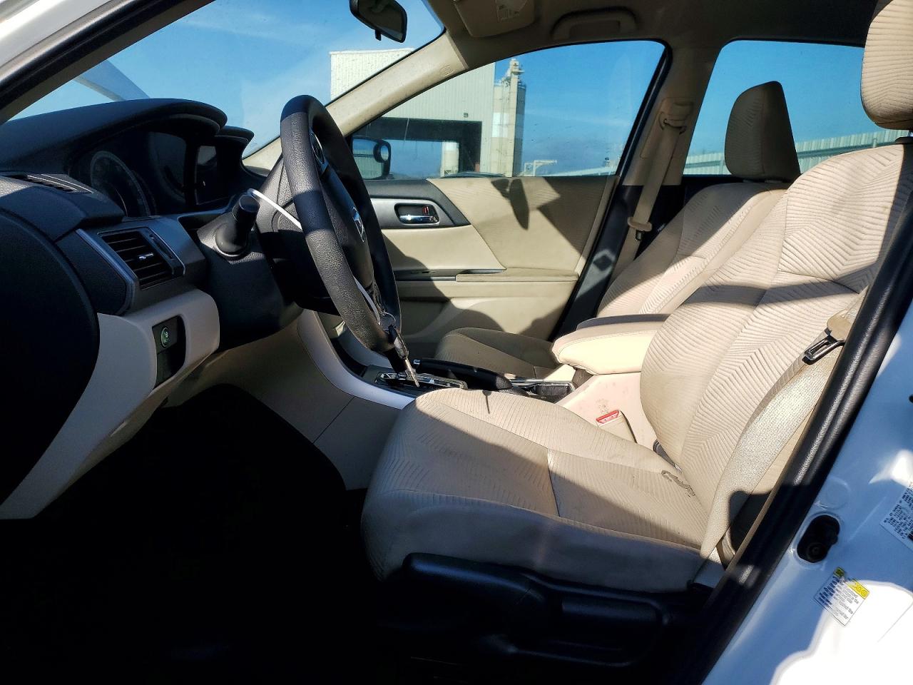 2015 HONDA ACCORD LX photo 7
