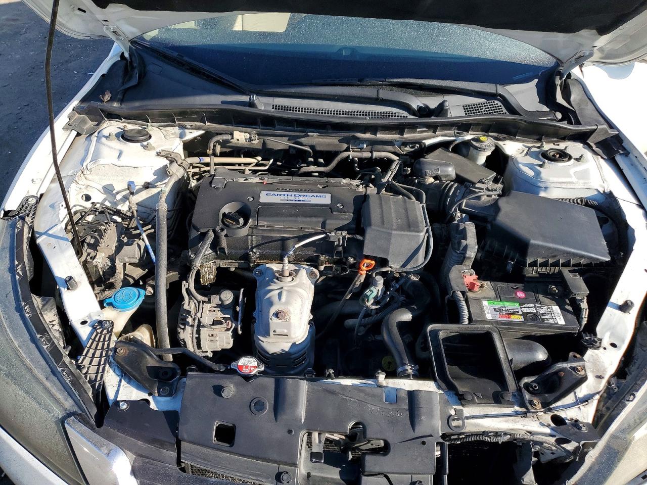 2015 HONDA ACCORD LX photo 11