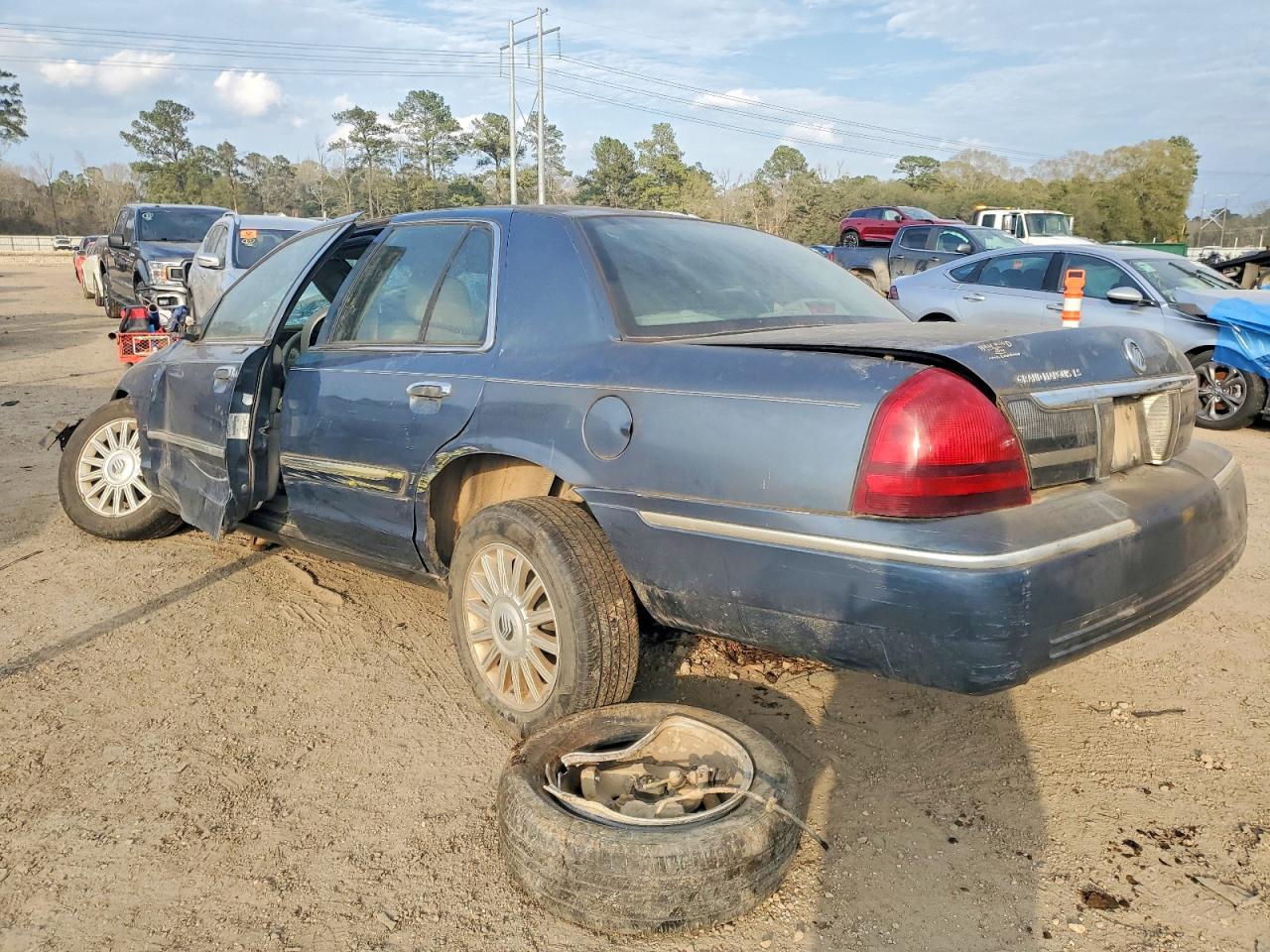 2008 MERCURY GRAND MARQUIS LS photo 2