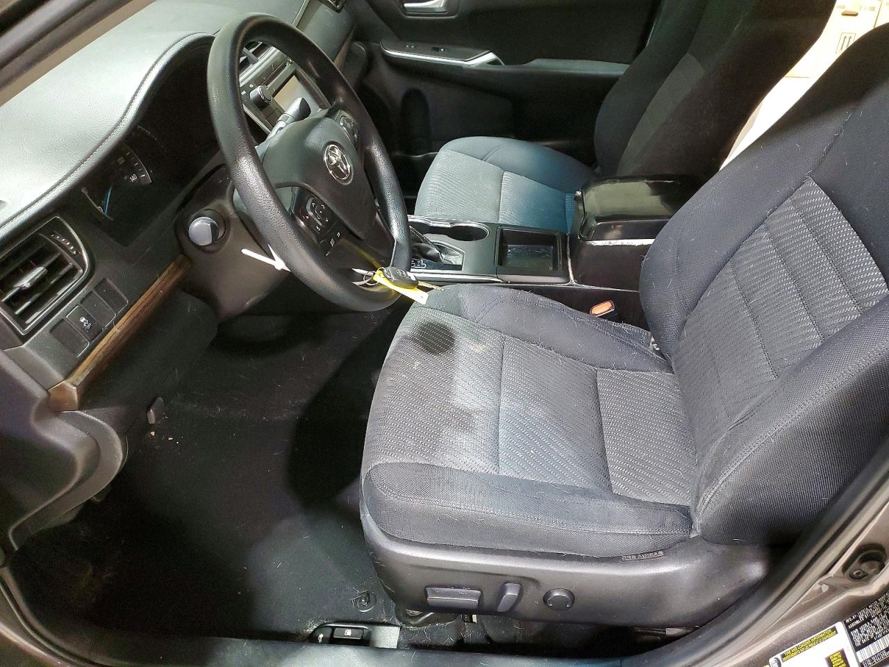 2015 TOYOTA CAMRY LE photo 7