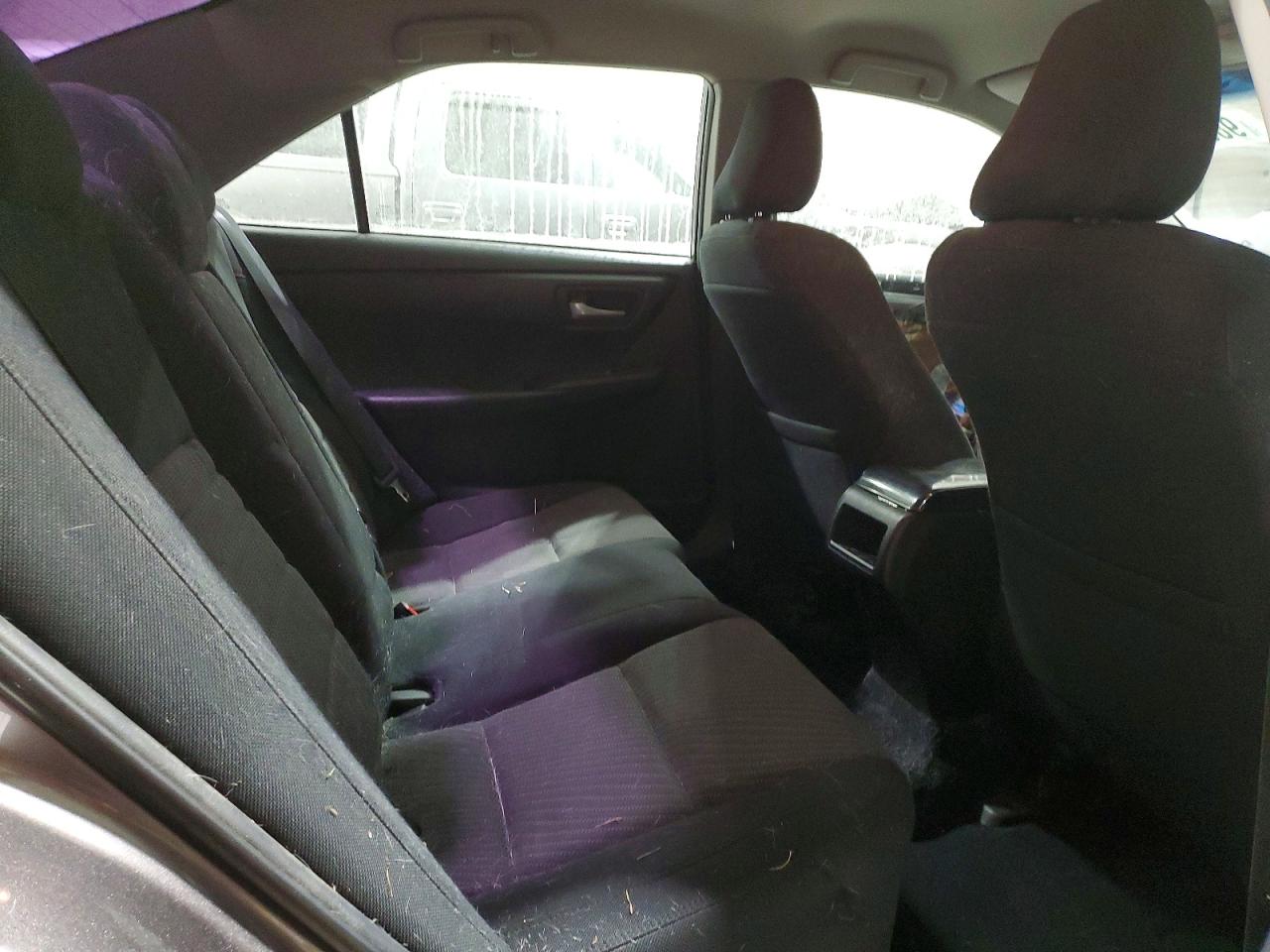 2015 TOYOTA CAMRY LE photo 10