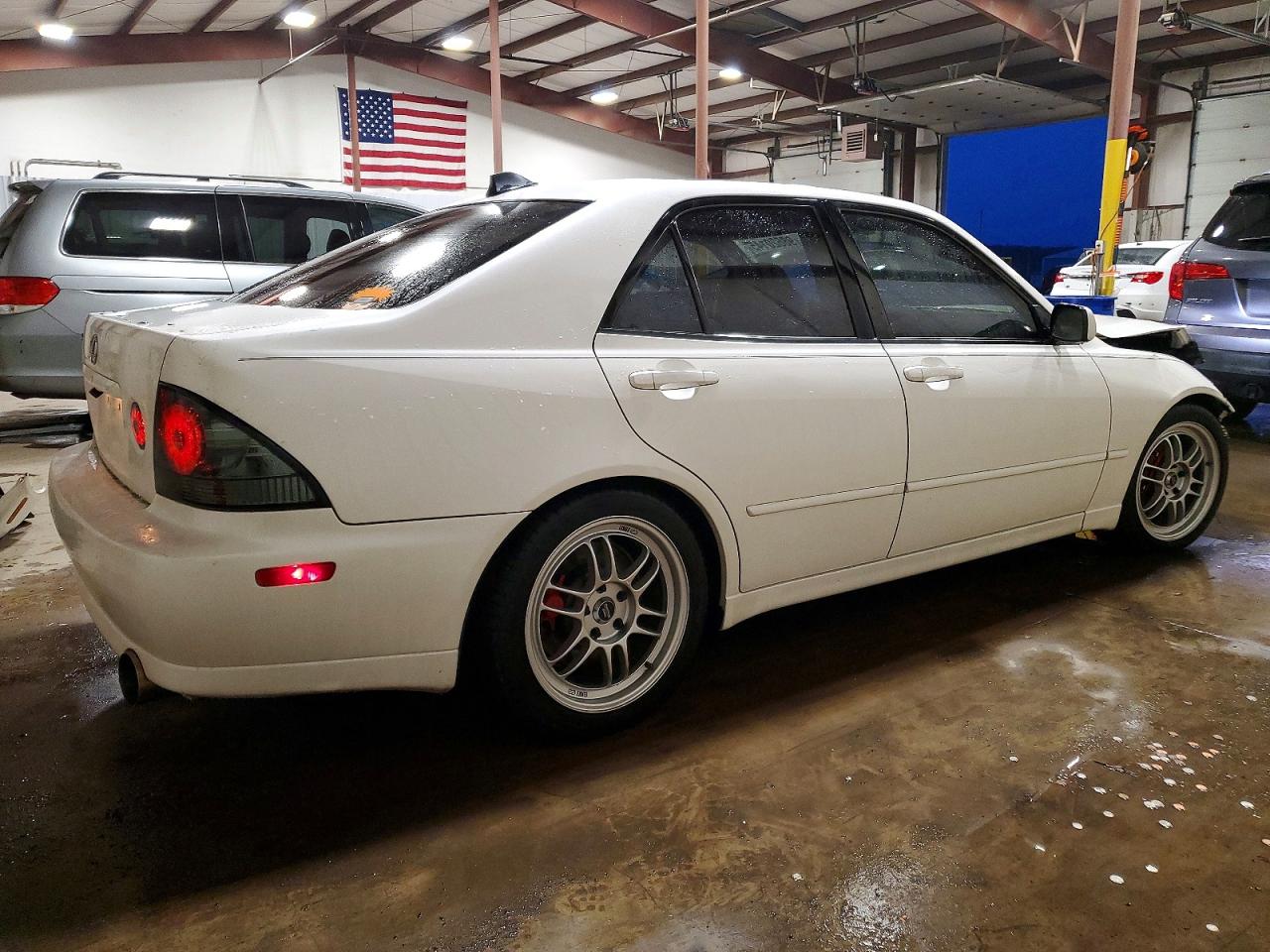 2003 LEXUS IS 300 photo 3