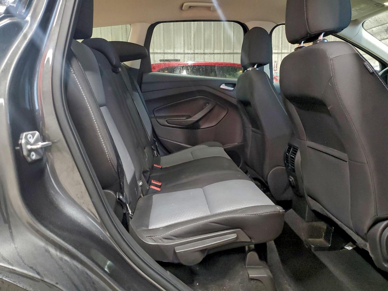 2017 FORD ESCAPE SE photo 11