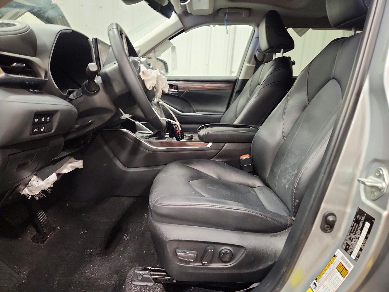 2024 TOYOTA HIGHLANDER LE photo 7