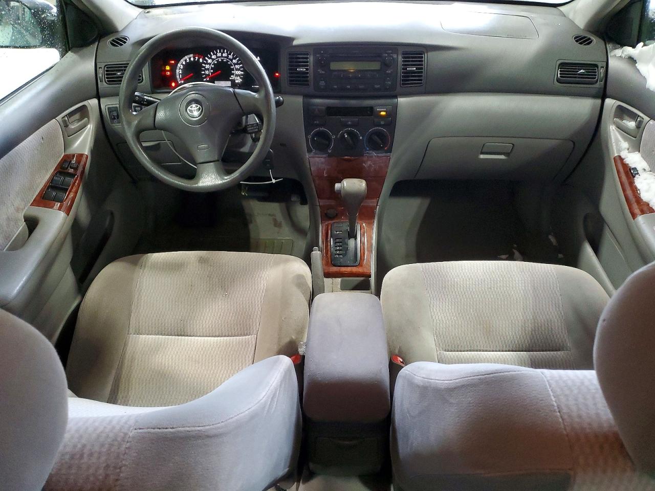 2005 TOYOTA COROLLA CE photo 8