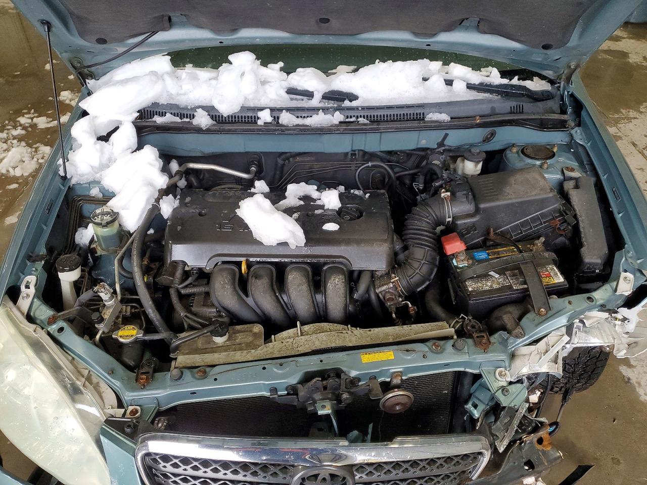 2005 TOYOTA COROLLA CE photo 11