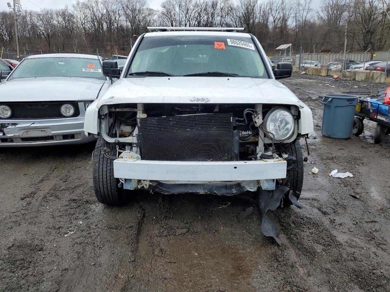 2017 JEEP PATRIOT LATITUDE photo 5