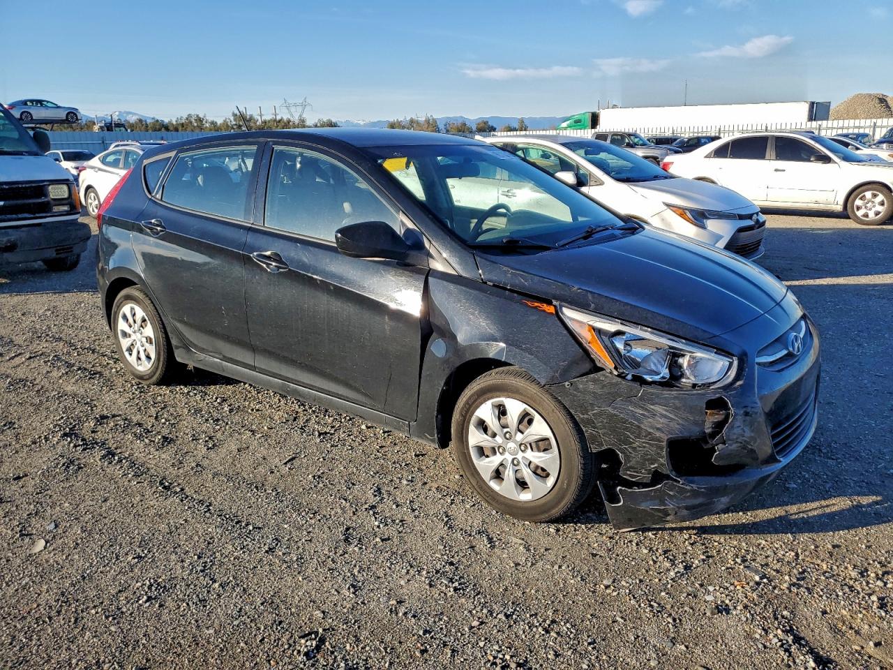 2017 HYUNDAI ACCENT SE photo 4