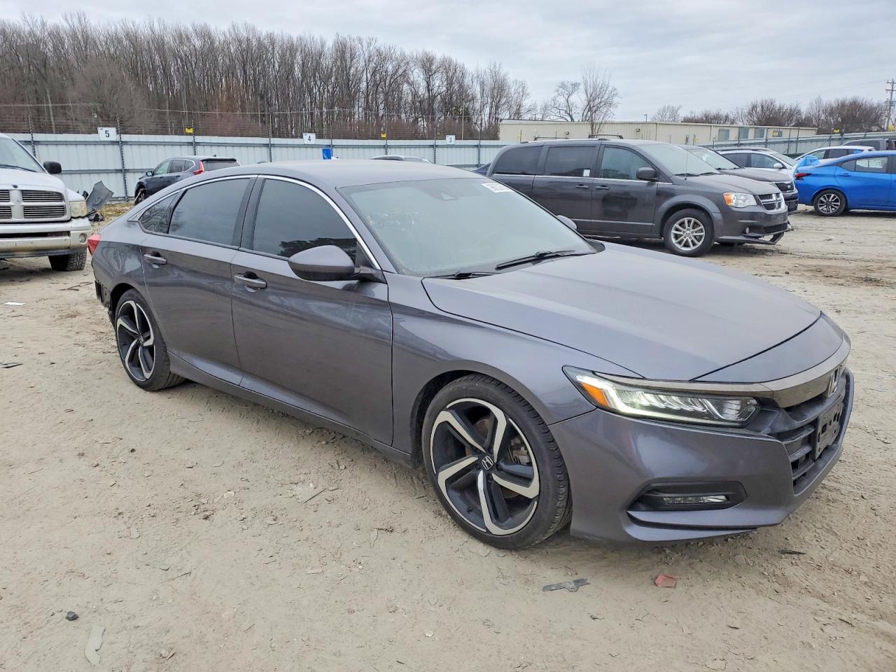 2018 HONDA ACCORD SPORT photo 4