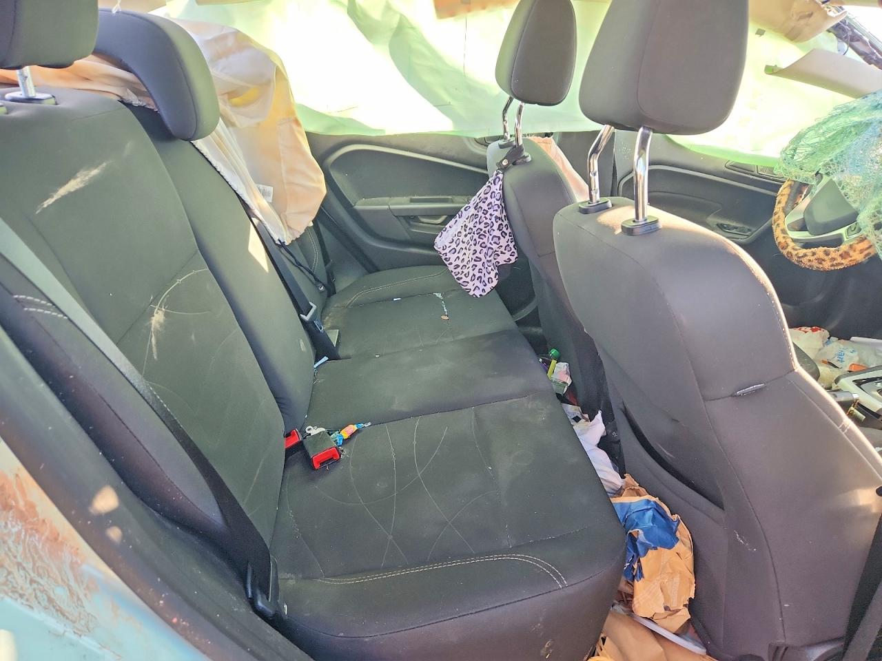 2018 FORD FIESTA SE photo 10