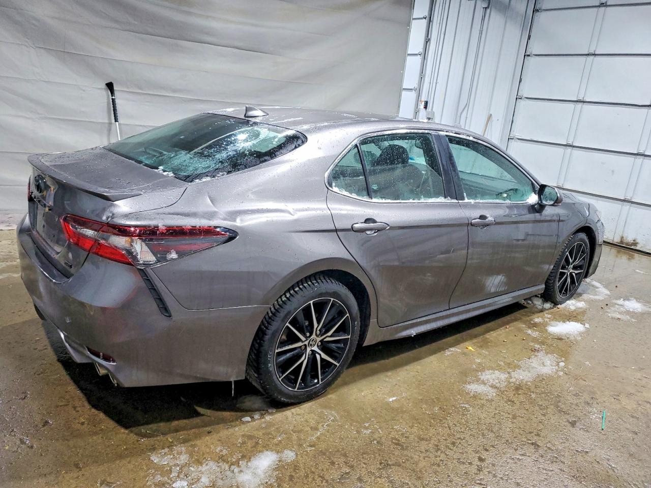 2021 TOYOTA CAMRY SE photo 5