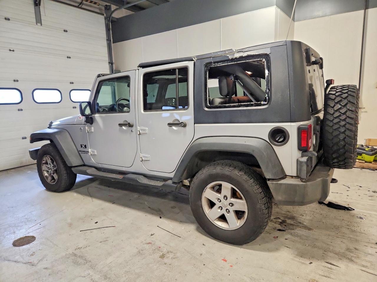 2008 JEEP WRANGLER UNLIMITED X photo 2