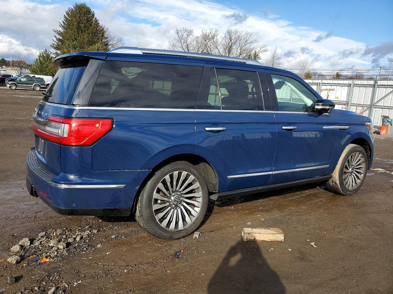 2019 LINCOLN NAVIGATOR RESERVE photo 5