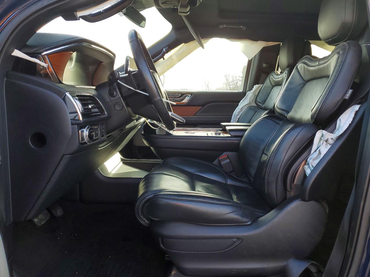 2019 LINCOLN NAVIGATOR RESERVE photo 13