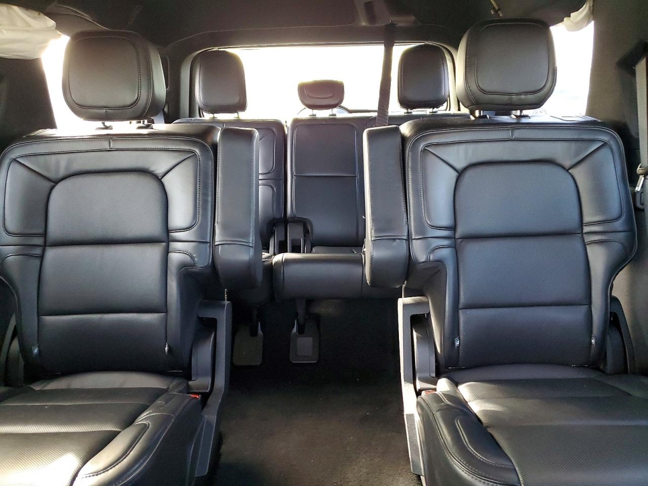 2019 LINCOLN NAVIGATOR RESERVE photo 19