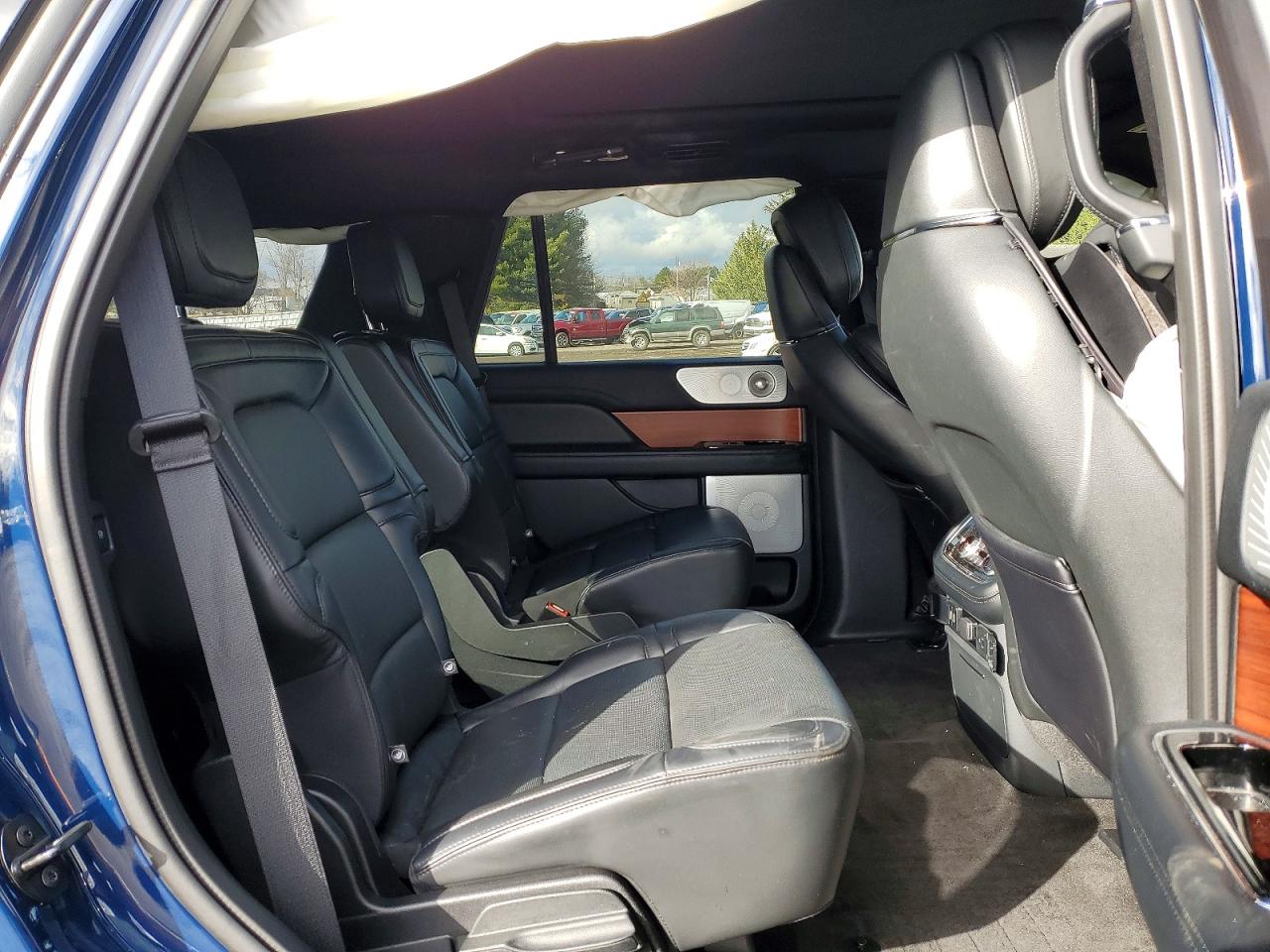 2019 LINCOLN NAVIGATOR RESERVE photo 21