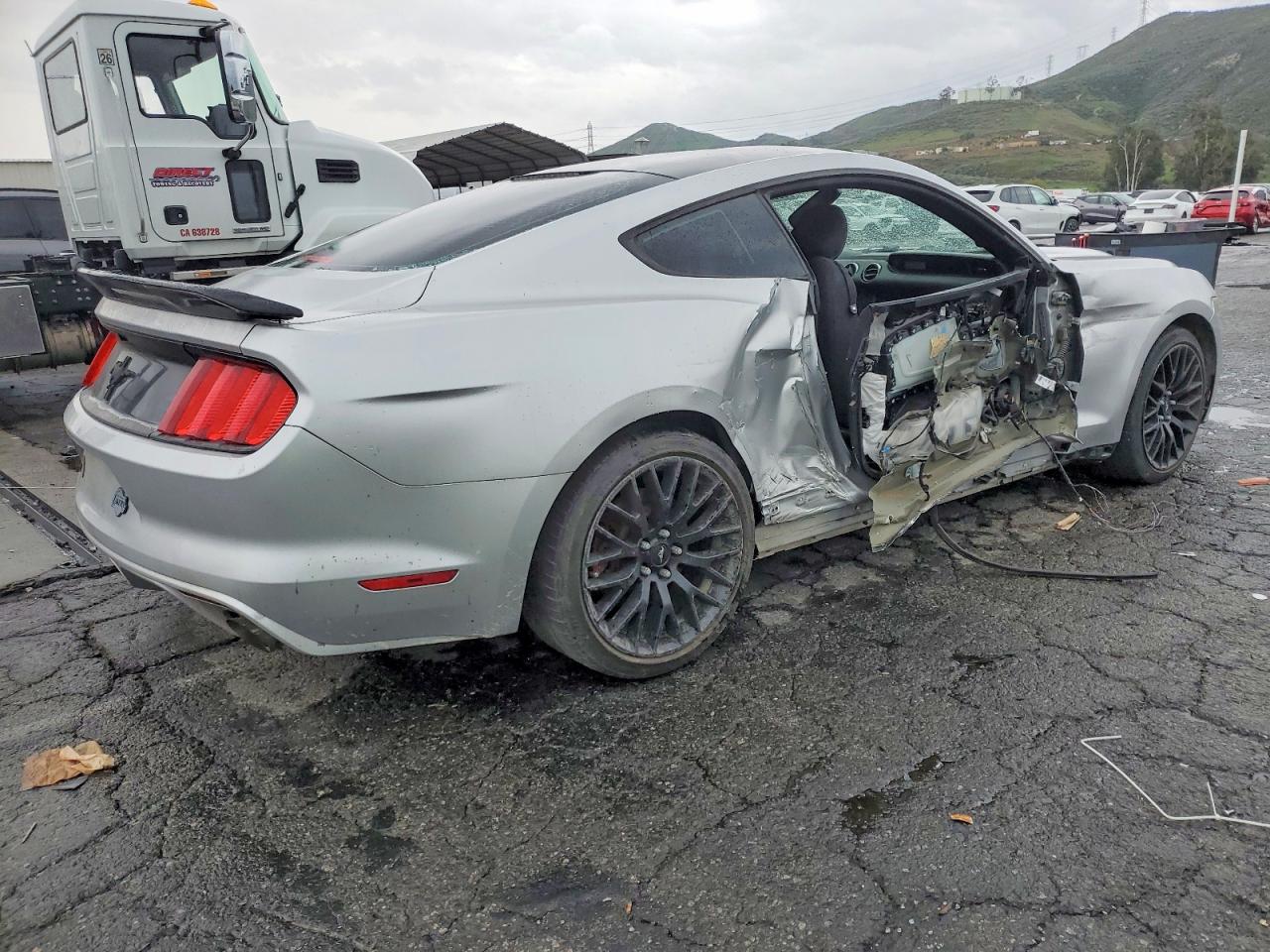 2015 FORD MUSTANG photo 5