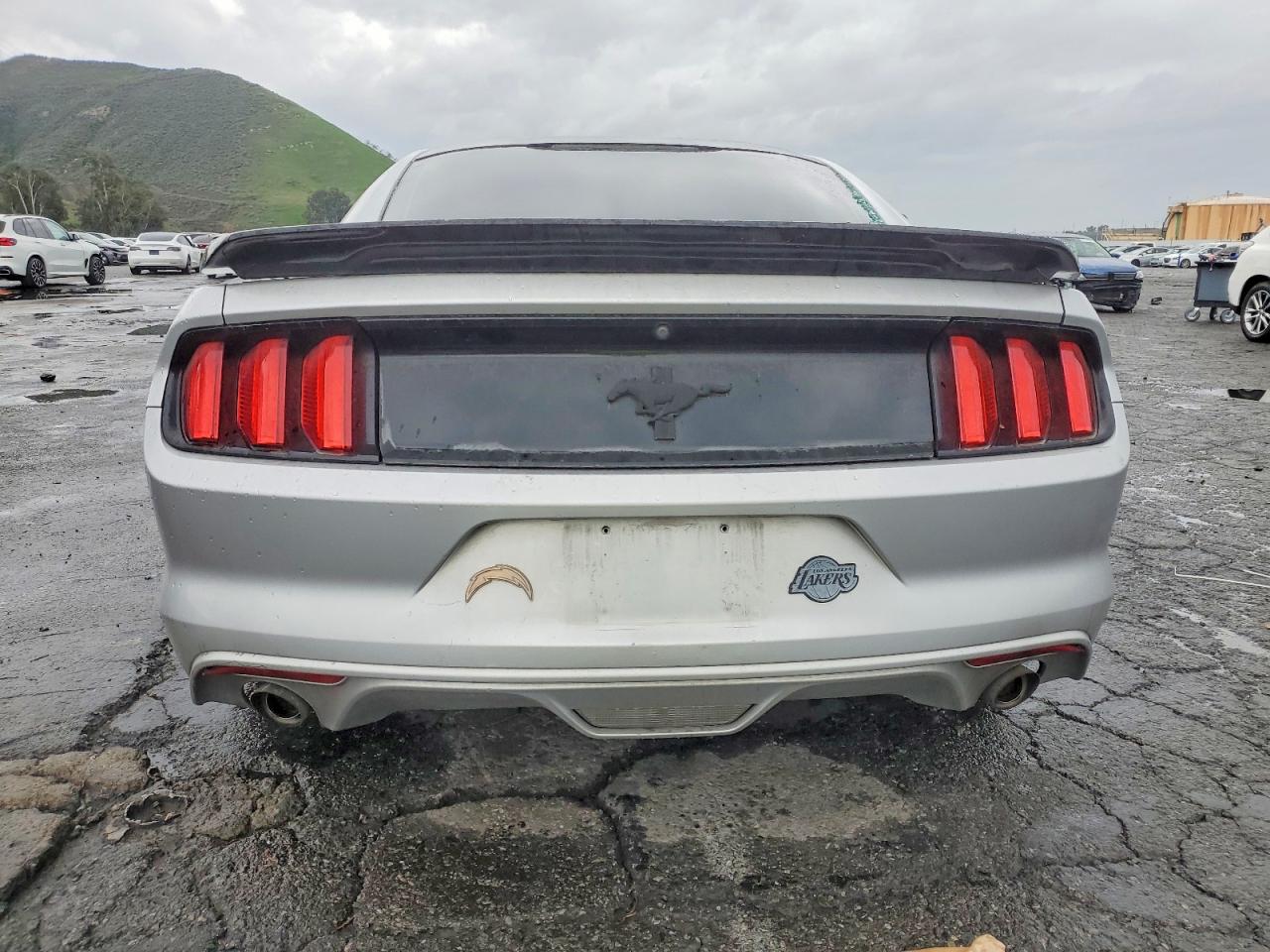 2015 FORD MUSTANG photo 11