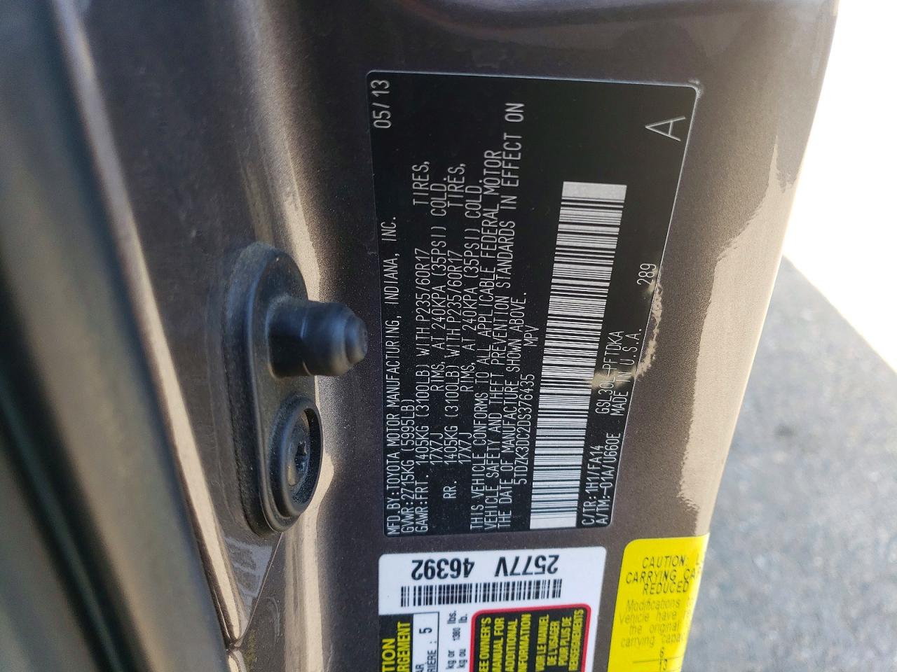 2013 TOYOTA SIENNA photo 13