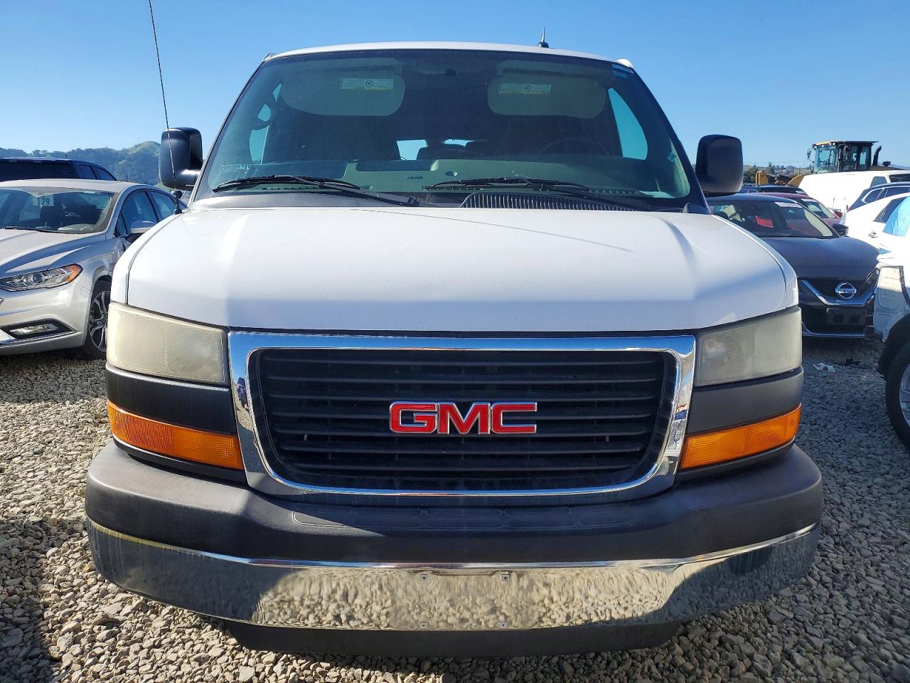 2013 GMC SAVANA G3500 LT photo 5