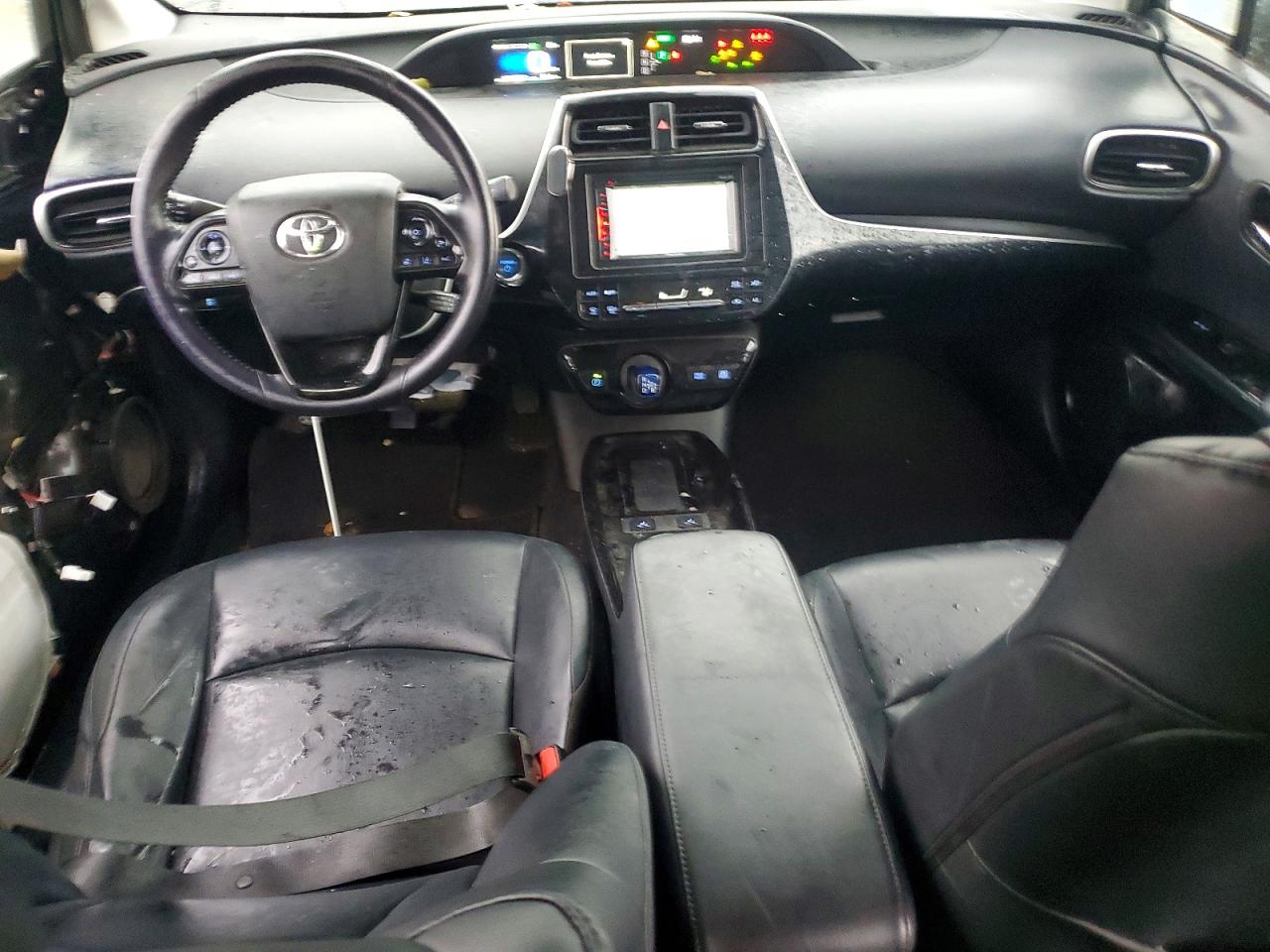 2019 TOYOTA PRIUS photo 8