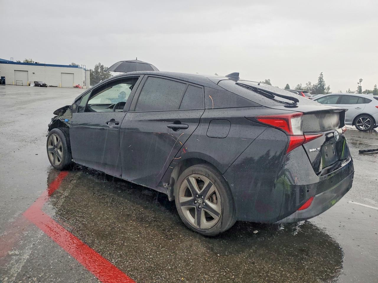 2019 TOYOTA PRIUS photo 2