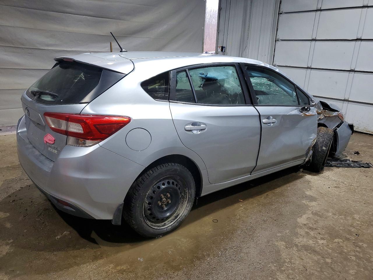 2017 SUBARU IMPREZA photo 3