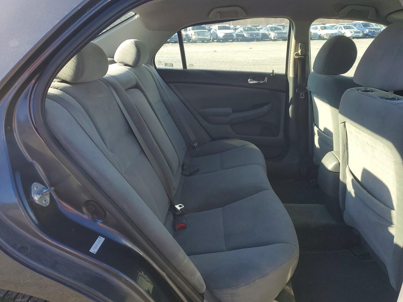 2005 HONDA ACCORD LX photo 10