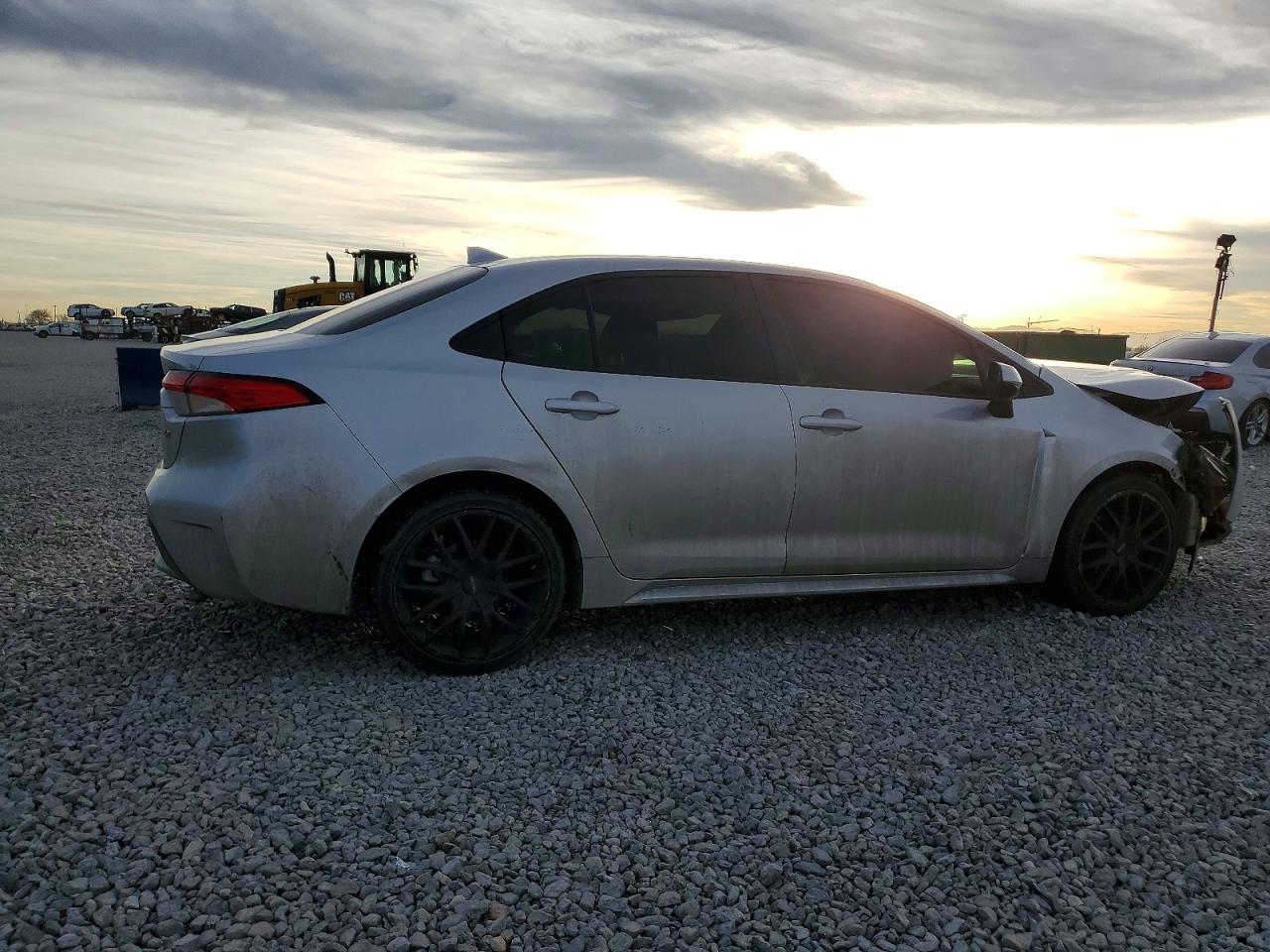2020 TOYOTA COROLLA LE photo 3