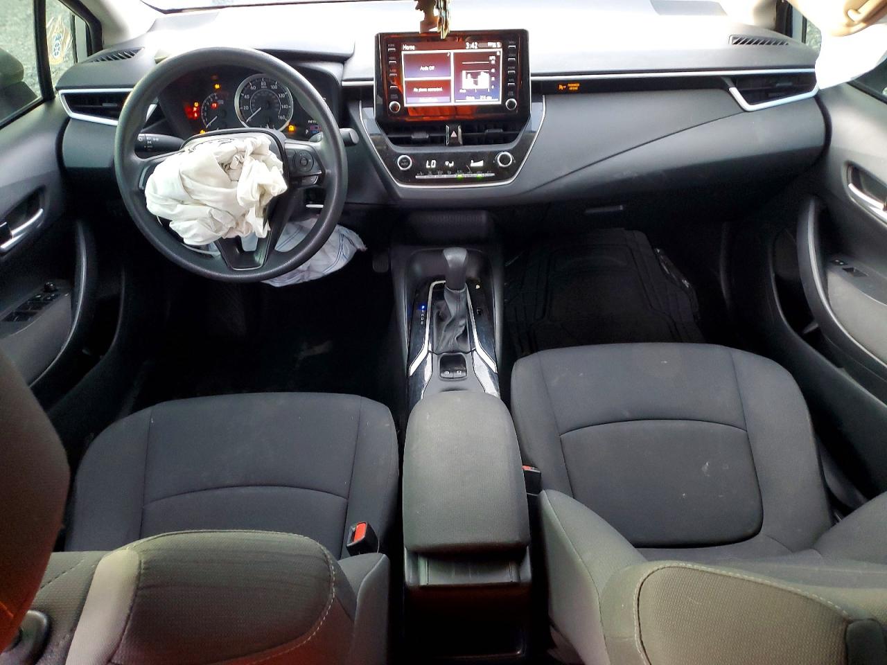 2020 TOYOTA COROLLA LE photo 8