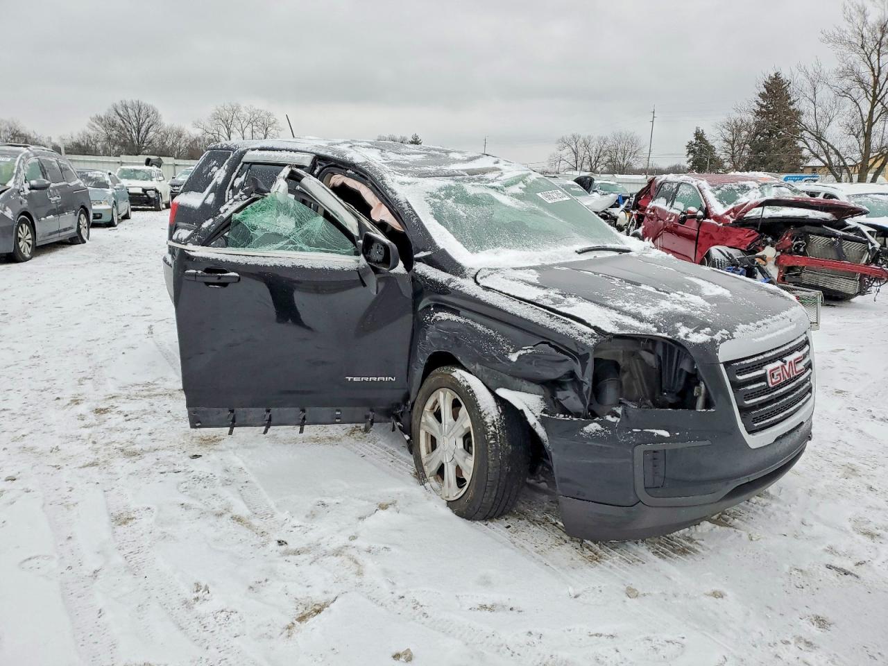 2017 GMC TERRAIN SLE photo 4